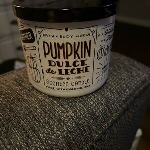 Bath & Body Works Pumpkin Dulce de Leche Candle - Black & White